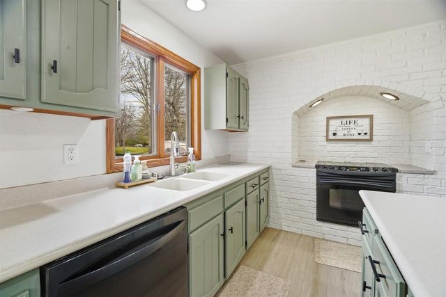 4431 SWALLOW BANKS LANE, Oshkosh, WI 54904