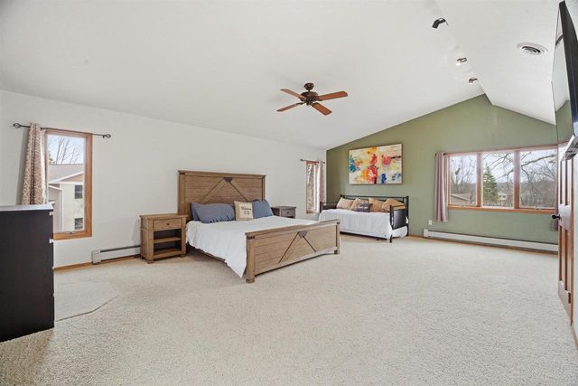 4431 SWALLOW BANKS LANE, Oshkosh, WI 54904