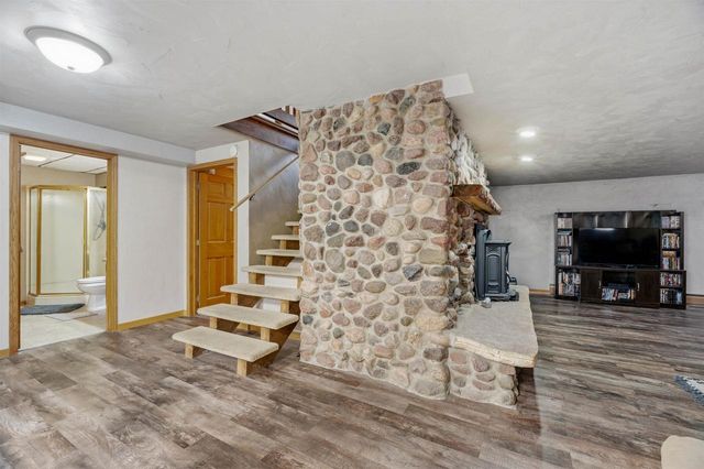 4431 SWALLOW BANKS LANE, Oshkosh, WI 54904