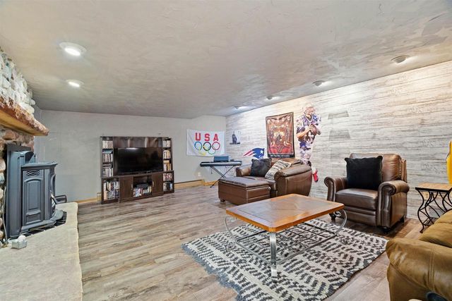 4431 SWALLOW BANKS LANE, Oshkosh, WI 54904