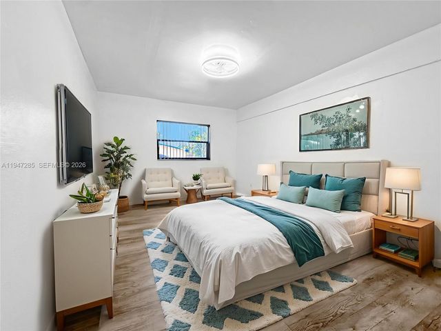 883 SW 10th St 1, Pompano Beach, FL 33060