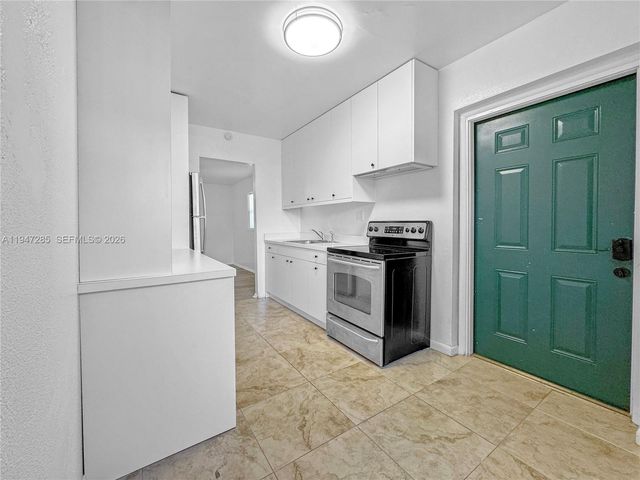 883 SW 10th St 1, Pompano Beach, FL 33060