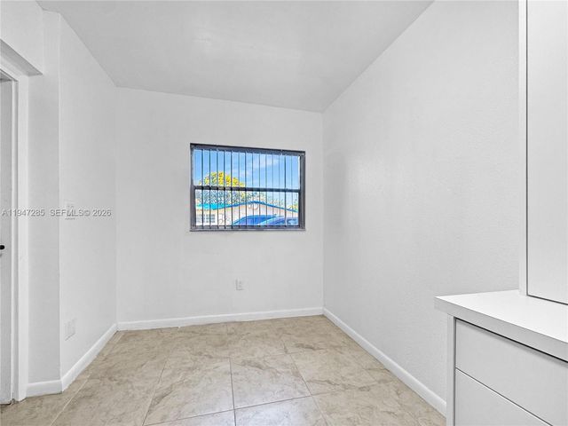 883 SW 10th St 1, Pompano Beach, FL 33060