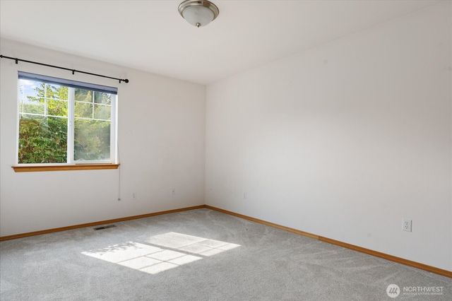 1667 NW Almond Loop, Oak Harbor, WA 98277