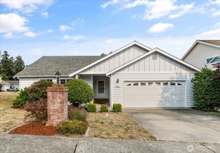 1667 NW Almond Loop, Oak Harbor, WA 98277
