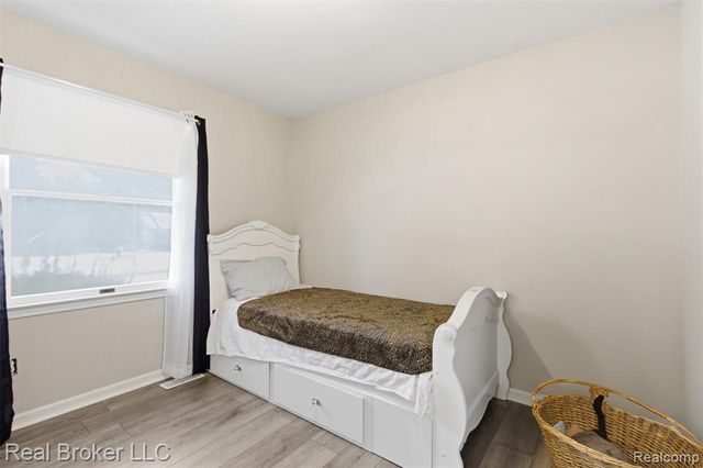 8152 Fox Hollow Road, Goodrich, MI 48438