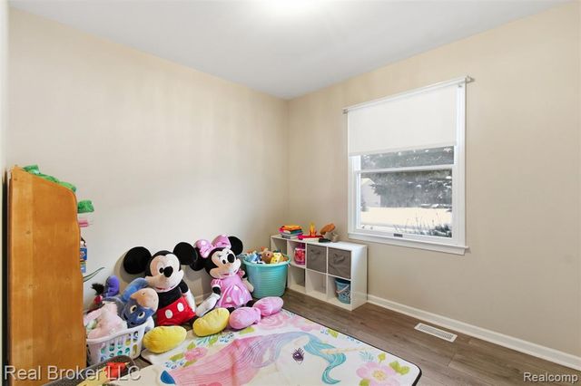 8152 Fox Hollow Road, Goodrich, MI 48438