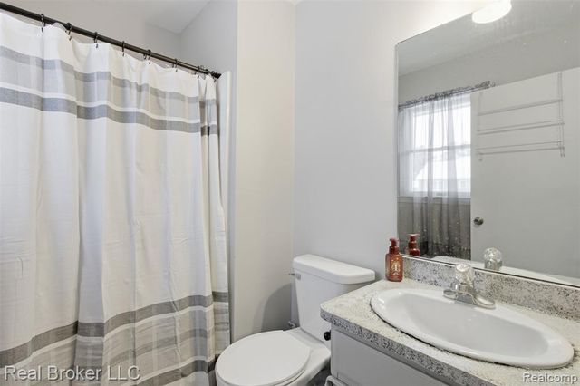 8152 Fox Hollow Road, Goodrich, MI 48438