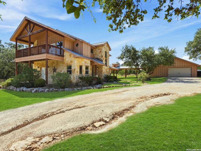 114 Cave Cir, Boerne, TX 78006