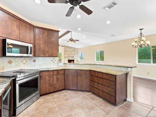 114 Cave Cir, Boerne, TX 78006