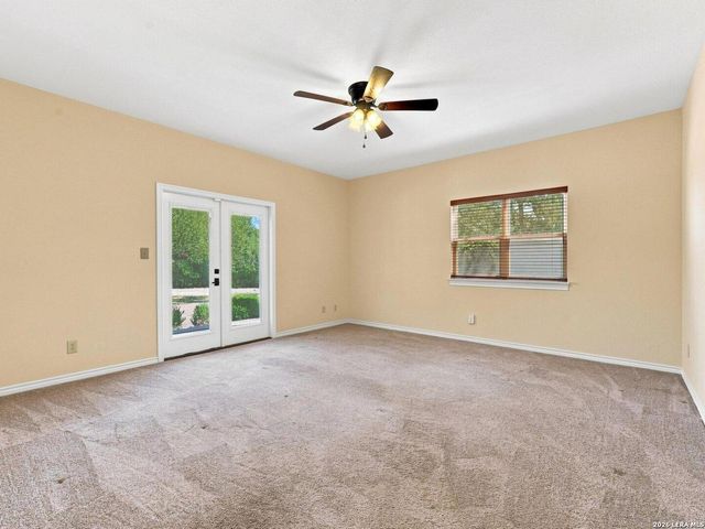114 Cave Cir, Boerne, TX 78006