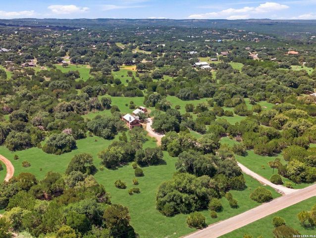 114 Cave Cir, Boerne, TX 78006