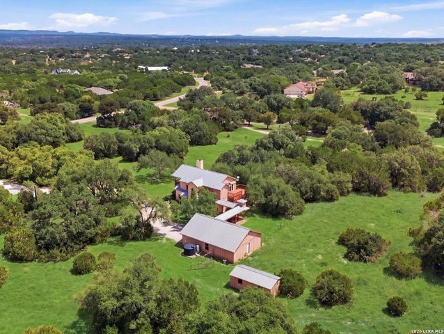 114 Cave Cir, Boerne, TX 78006