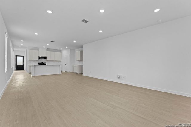 6529 Titan Park, Converse, TX 78109