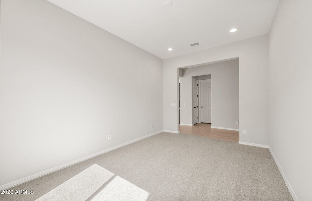 Image 11 of property listing at 25338 N 171ST Lane, Surprise, AZ 85387