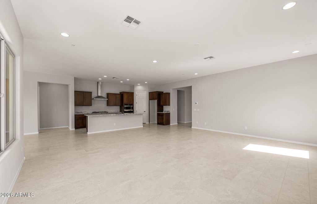 Image 15 of property listing at 25338 N 171ST Lane, Surprise, AZ 85387
