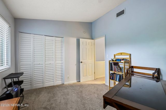 7701 BAYMEADOWS Circle W 1037, Jacksonville, FL 32256