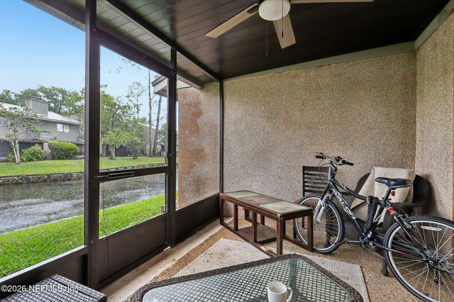 7701 BAYMEADOWS Circle W 1037, Jacksonville, FL 32256