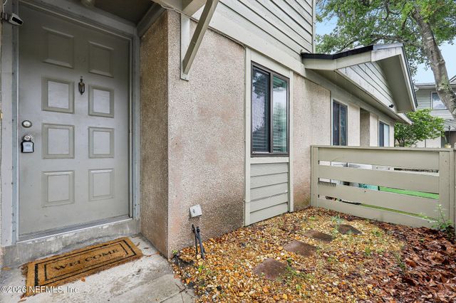 7701 BAYMEADOWS Circle W 1037, Jacksonville, FL 32256