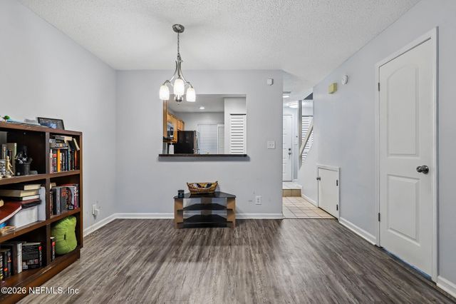 7701 BAYMEADOWS Circle W 1037, Jacksonville, FL 32256