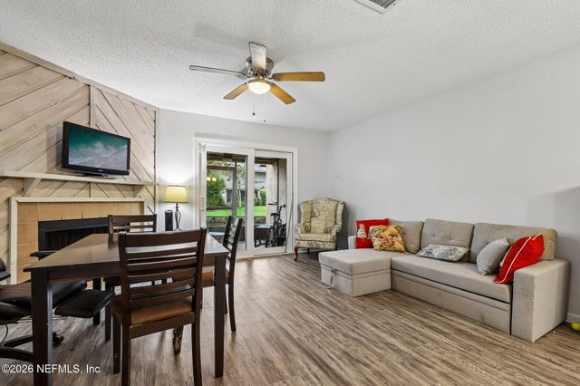 7701 BAYMEADOWS Circle W 1037, Jacksonville, FL 32256