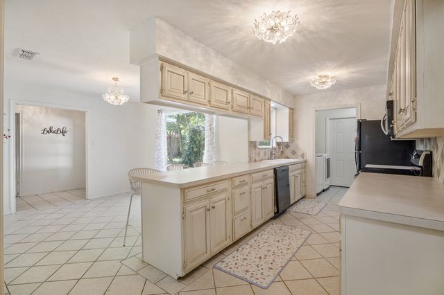 1743 Barbara Court, Hideaway, TX 75771