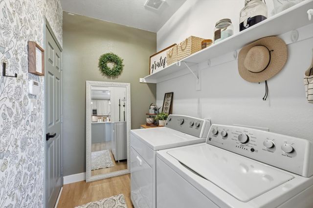 102 Indian Gap Court, Newark, TX 76071