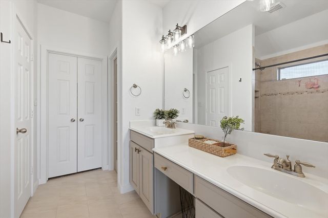 102 Indian Gap Court, Newark, TX 76071