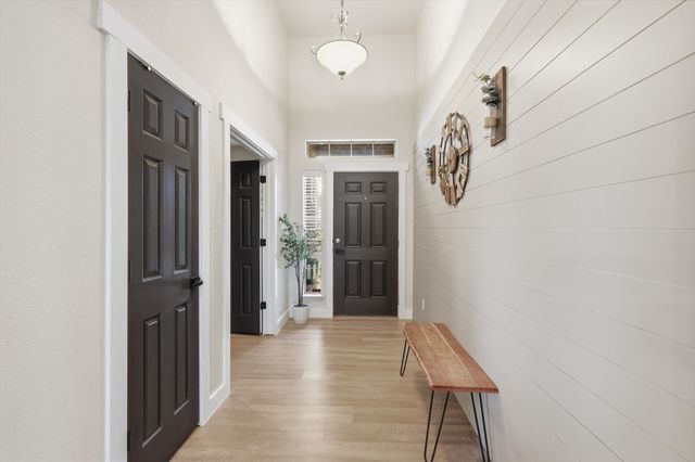 102 Indian Gap Court, Newark, TX 76071