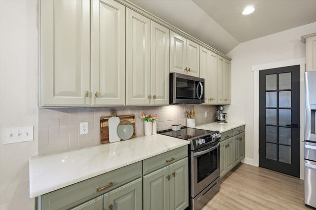 102 Indian Gap Court, Newark, TX 76071