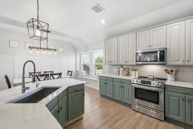 102 Indian Gap Court, Newark, TX 76071