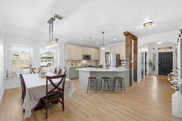 102 Indian Gap Court, Newark, TX 76071