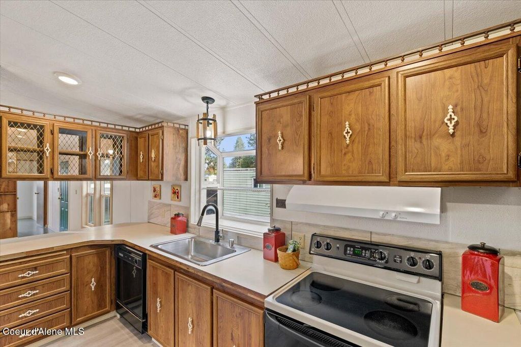 118 E MID TOWN LN, Hayden, ID 83835 photo 6