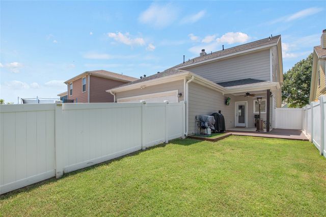 10956 Colonial Heights Lane, Fort Worth, TX 76179
