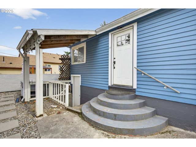 6415 Se 93RD Ave, Portland, OR 97266