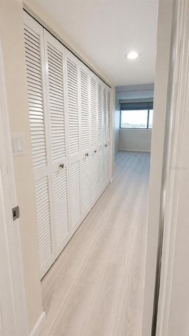 500 TREASURE ISLAND CAUSEWAY 502, Treasure Island, FL 33706