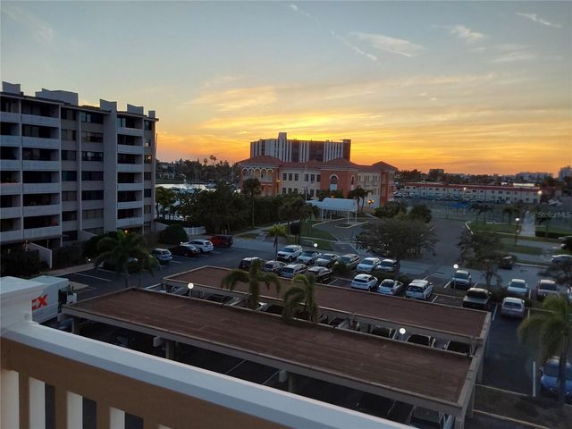 500 TREASURE ISLAND CAUSEWAY 502, Treasure Island, FL 33706