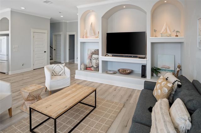 962 Meynig Drive, Crystal Beach, TX 77650