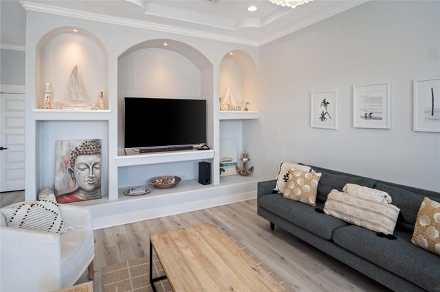 962 Meynig Drive, Crystal Beach, TX 77650