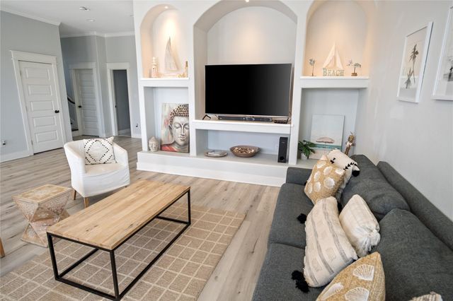 962 Meynig Drive, Crystal Beach, TX 77650