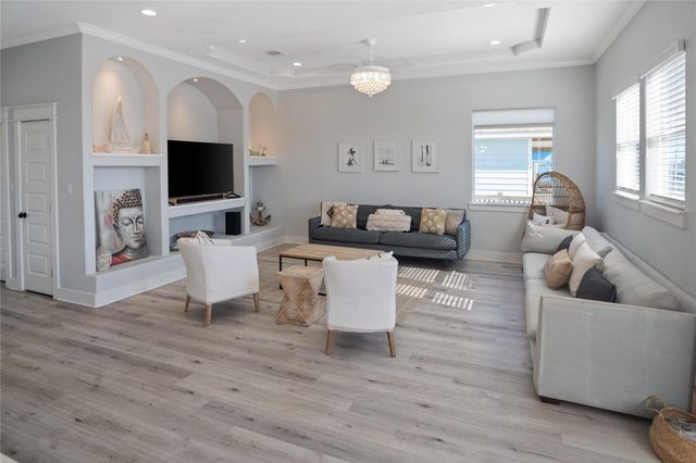 962 Meynig Drive, Crystal Beach, TX 77650