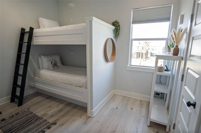 962 Meynig Drive, Crystal Beach, TX 77650