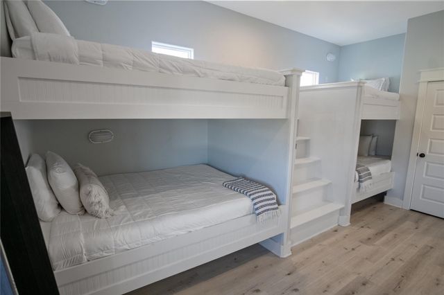 962 Meynig Drive, Crystal Beach, TX 77650