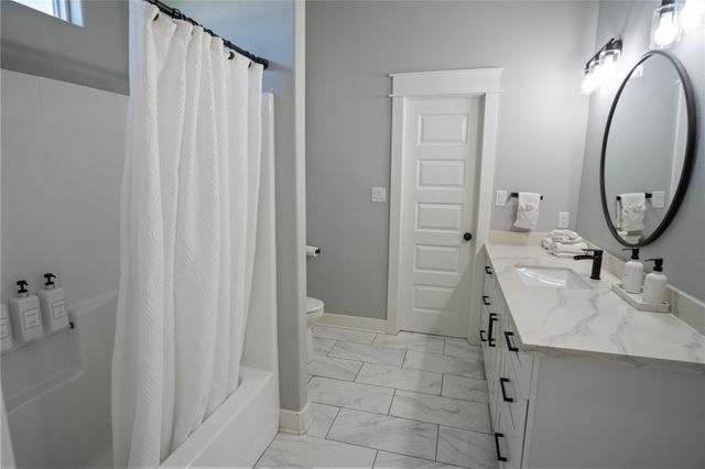 962 Meynig Drive, Crystal Beach, TX 77650