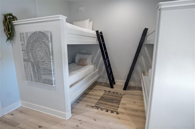 962 Meynig Drive, Crystal Beach, TX 77650