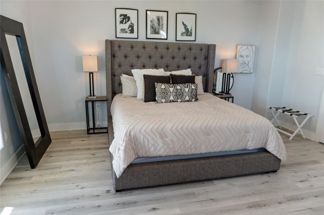 962 Meynig Drive, Crystal Beach, TX 77650