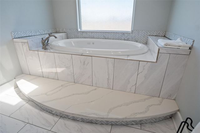 962 Meynig Drive, Crystal Beach, TX 77650