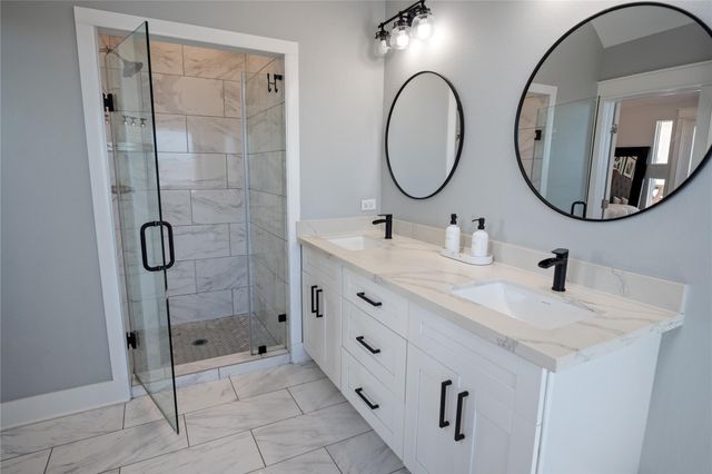 962 Meynig Drive, Crystal Beach, TX 77650