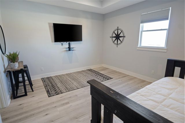 962 Meynig Drive, Crystal Beach, TX 77650