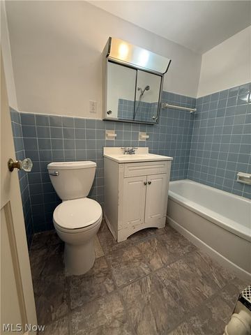 13781 Cedar Road 201, South Euclid, OH 44118